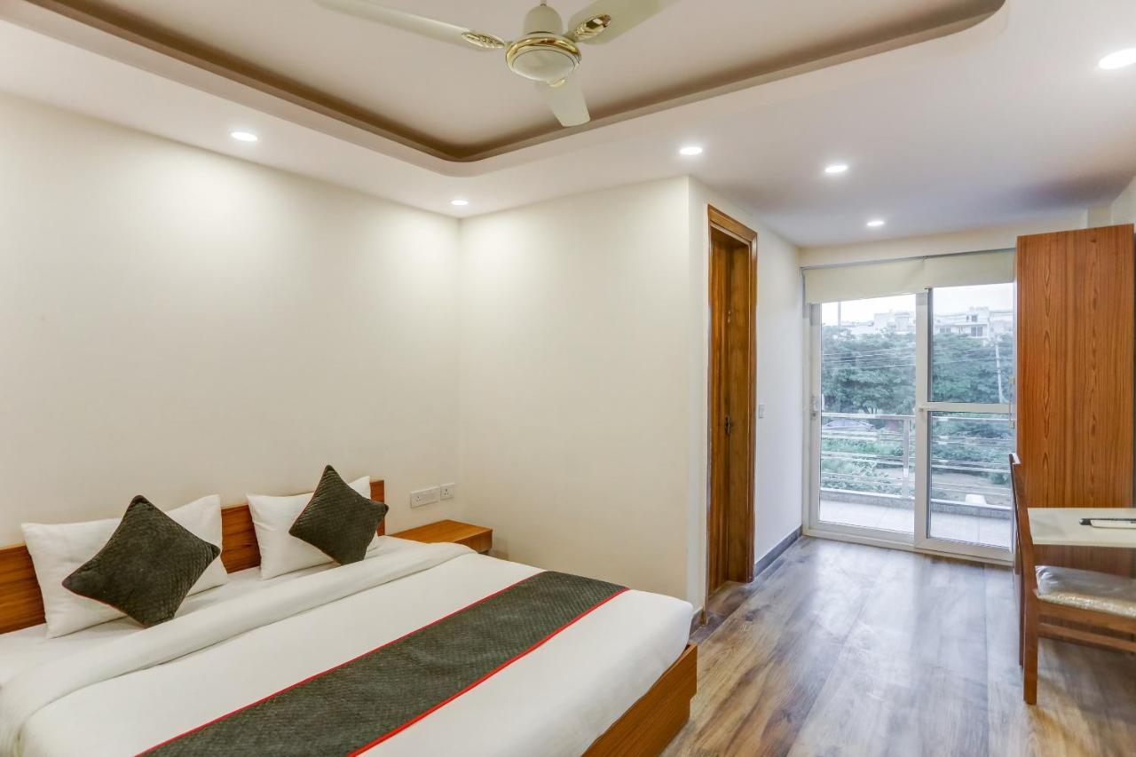 Hotel Collection O The Doors Near Appu Ghar Gurgaon Exterior foto