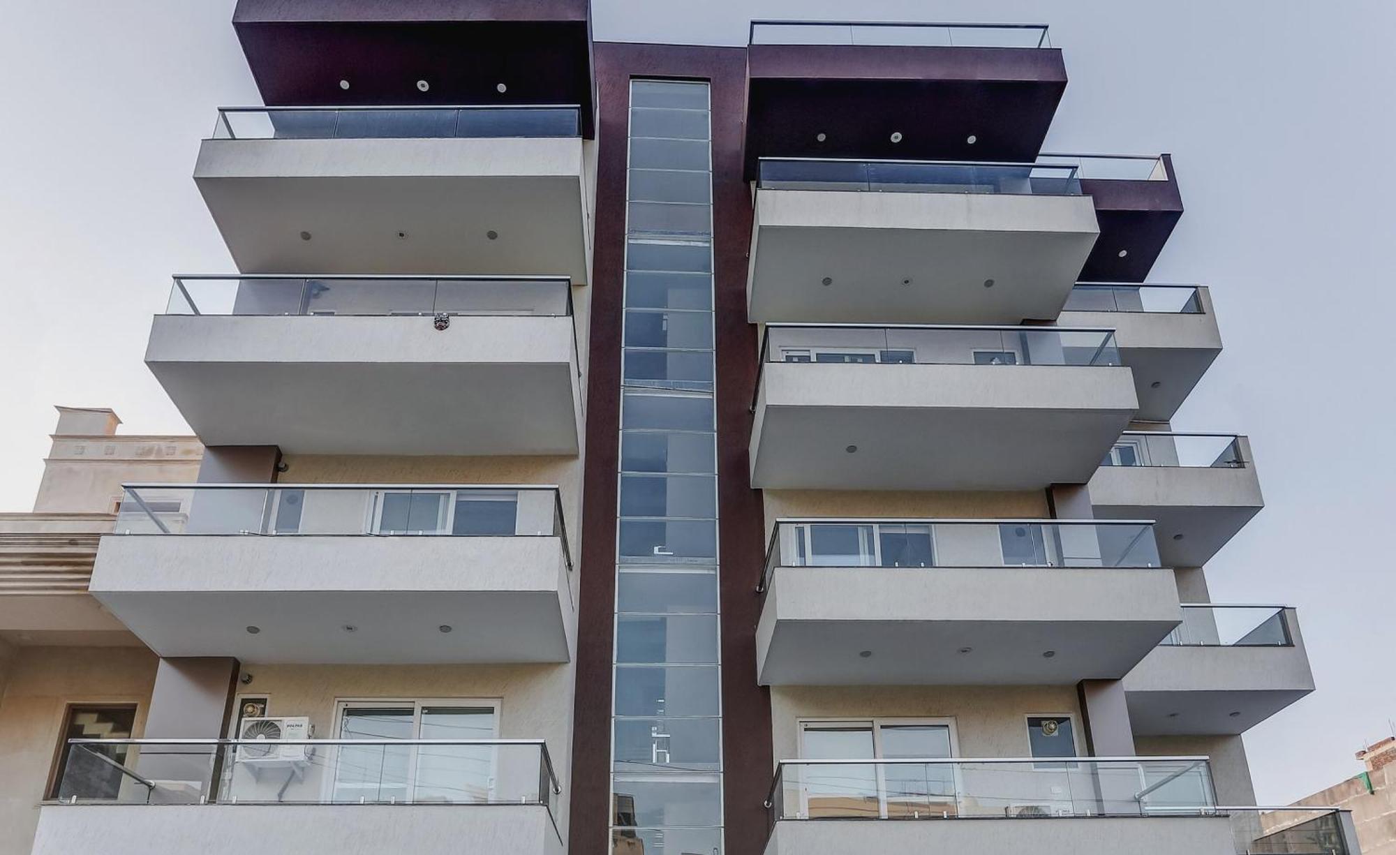 Hotel Collection O The Doors Near Appu Ghar Gurgaon Exterior foto
